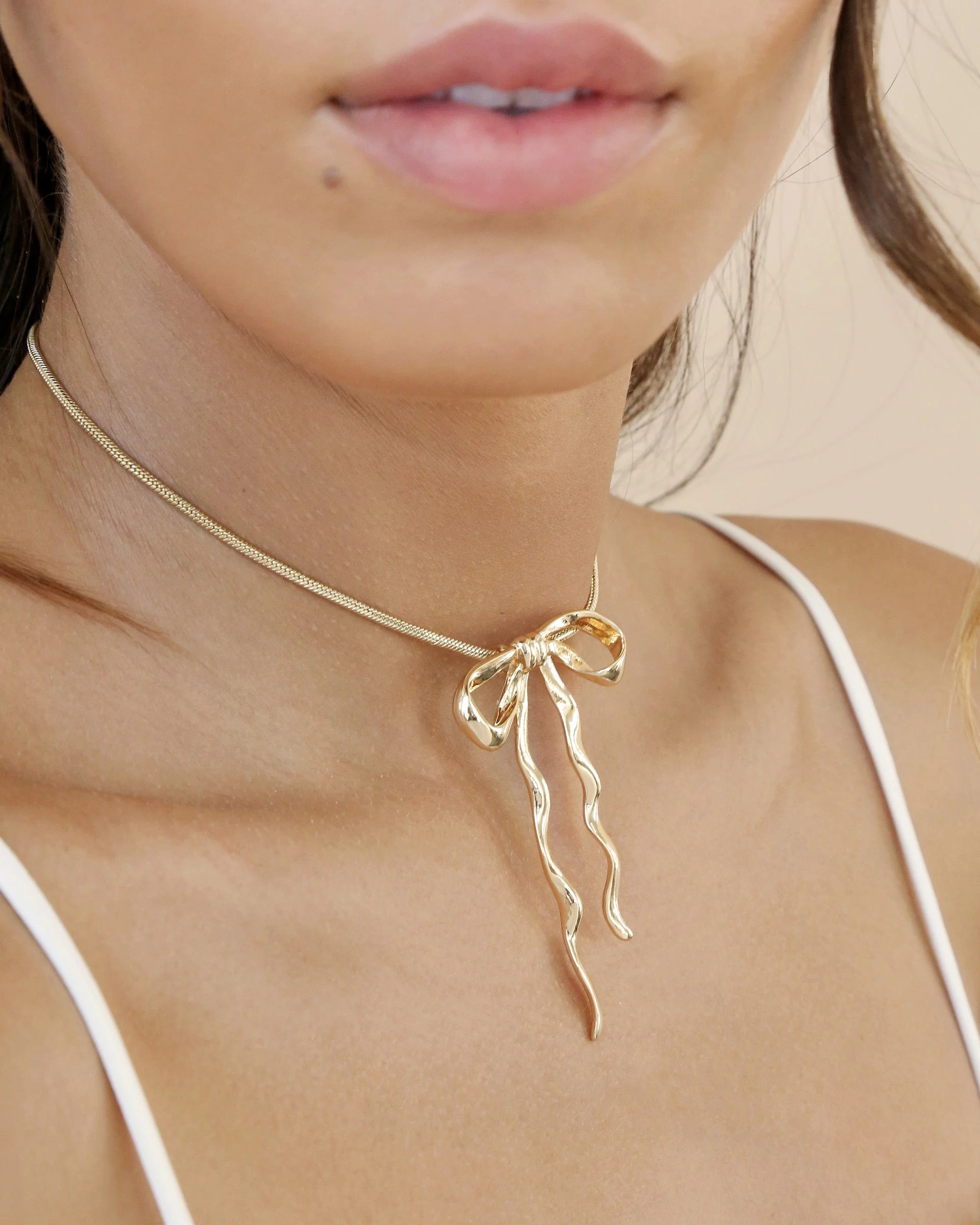 Bow Organica Pendant Necklace - Futureuc