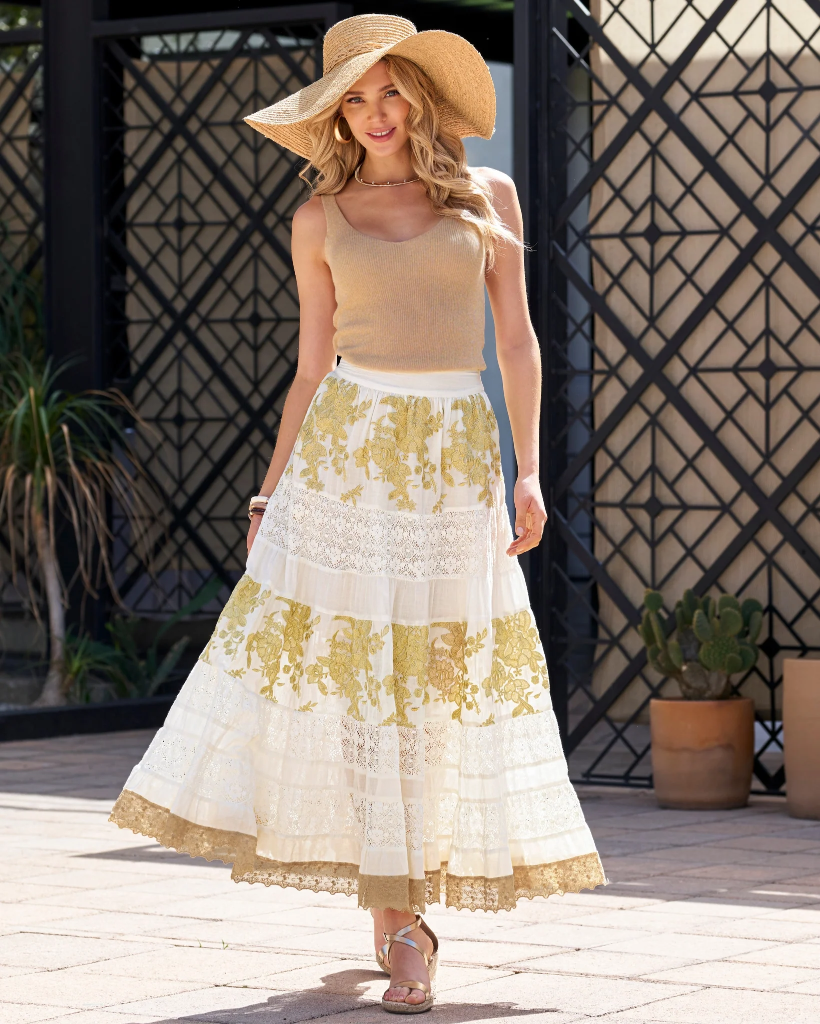 Tiered Gold Lace Maxi Skirt White/Gold - Futureuc