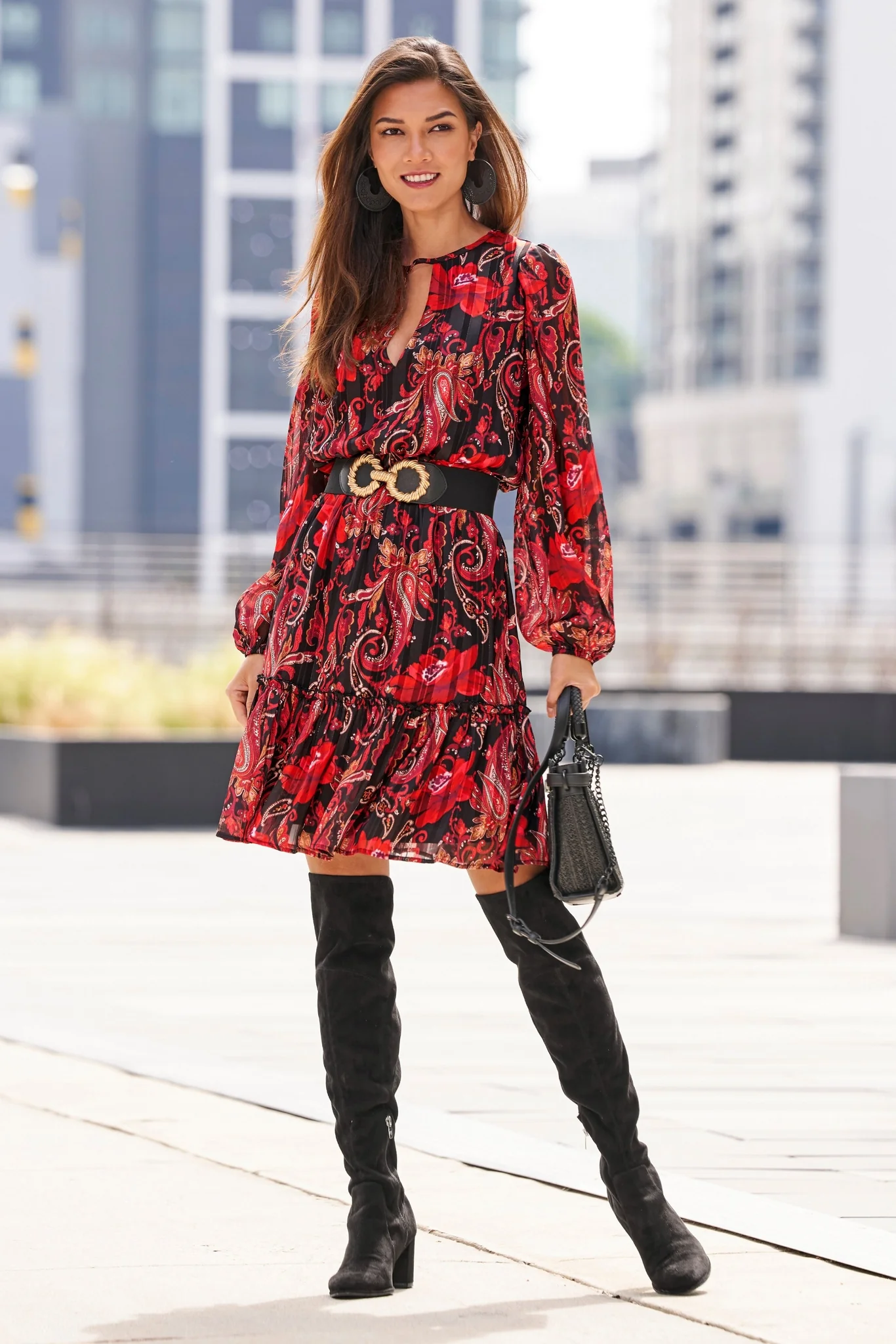 Twisted Hardware Stretch Belt Black/Gold - Futureuc